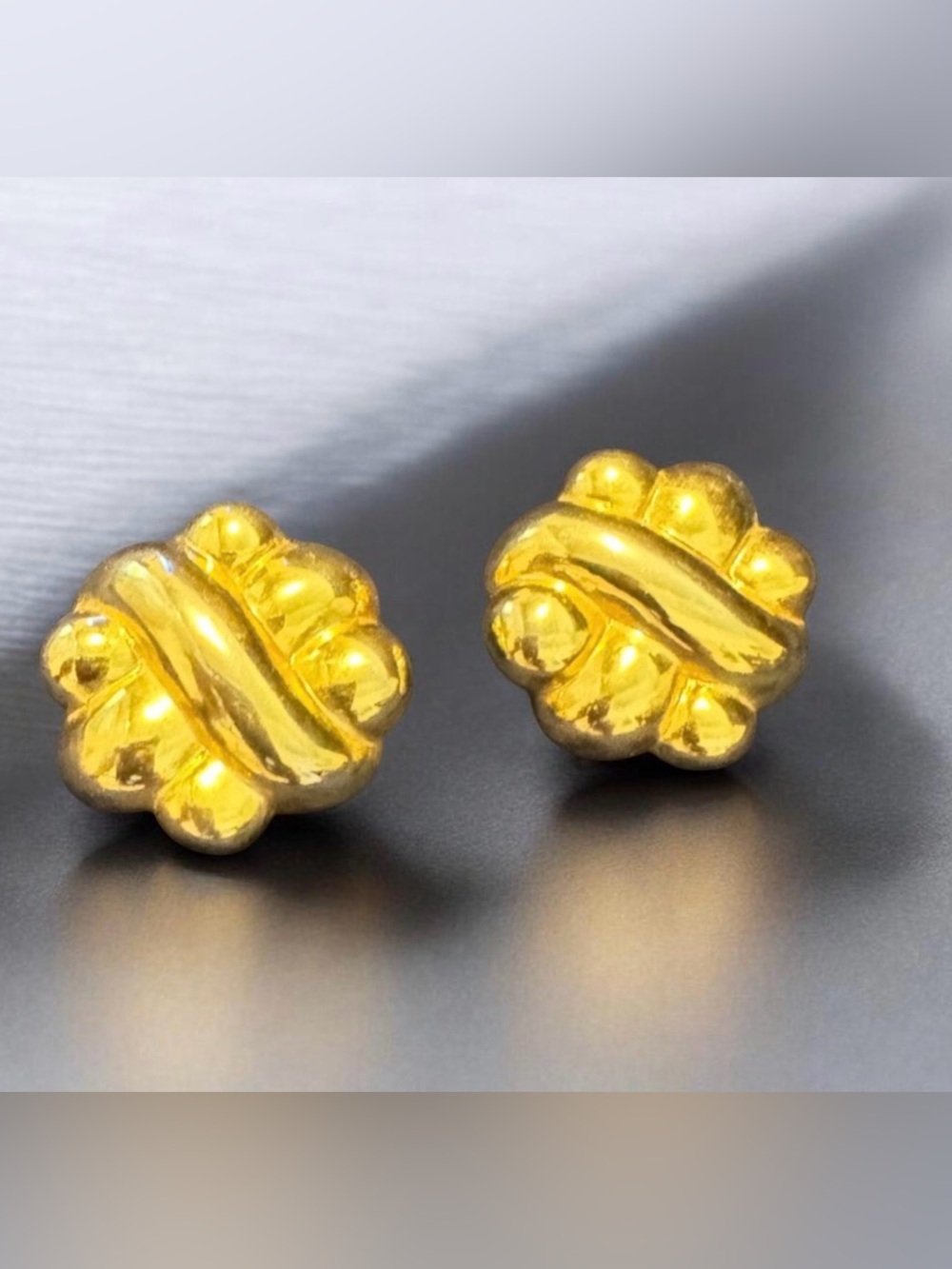 Vintage Erwin Pearl Gold Tone Clip‎ On Earrings Chunky Statement Designer  Retro